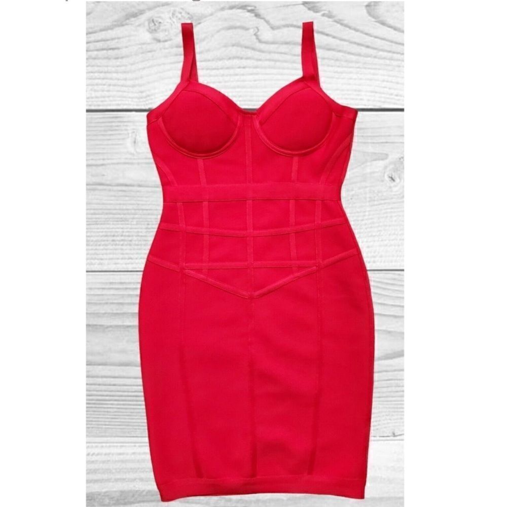 NWT Fashion Nova Body hugging bustier dress red M RED Sexy! Bandage body con